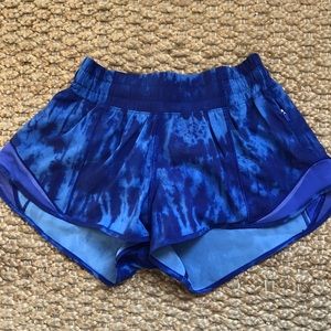 Lululemon Hotty Hot Shorts 2.5”